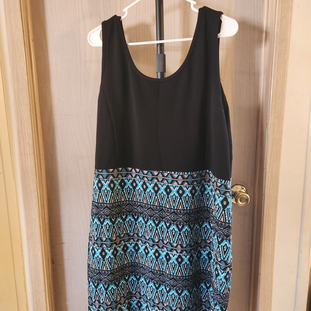 Rouge Helium Black and Blue Geometric Midi Dress